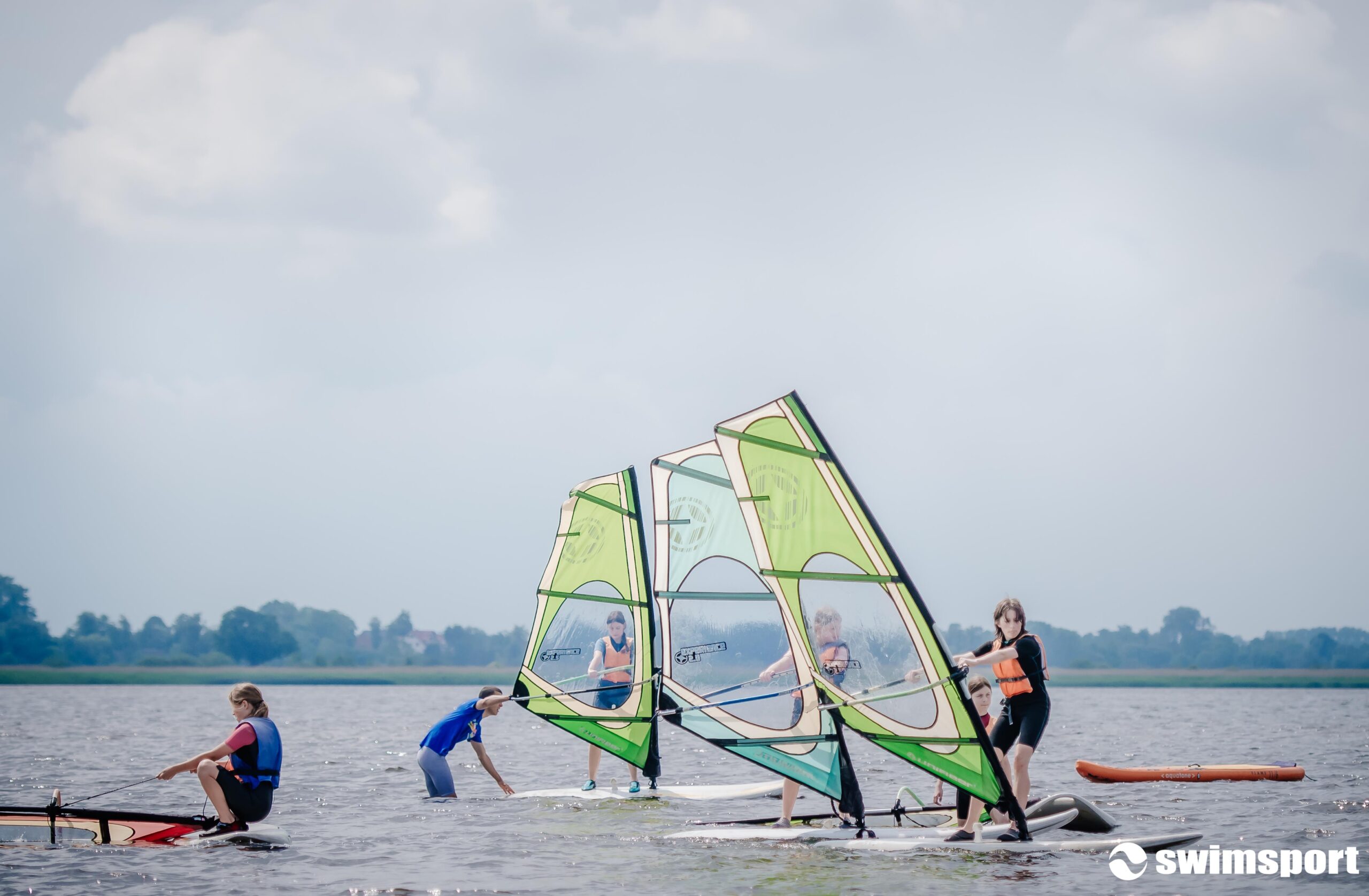 Półkolonia Swimsport Dźwirzyno – aktywny obóz stacjonarny windsurfingowo-rekreacyjny wiek: 8-15 lat termin: 28.07-1.08